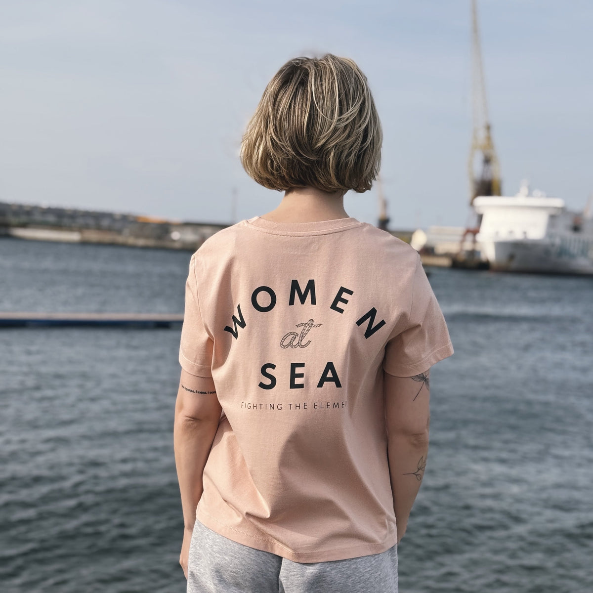 Women at Sea T-Shirt 2.0 – Fraiche Peche, view 4 – Worldwide Nation